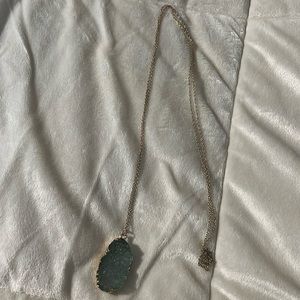 Costum jewelry necklace